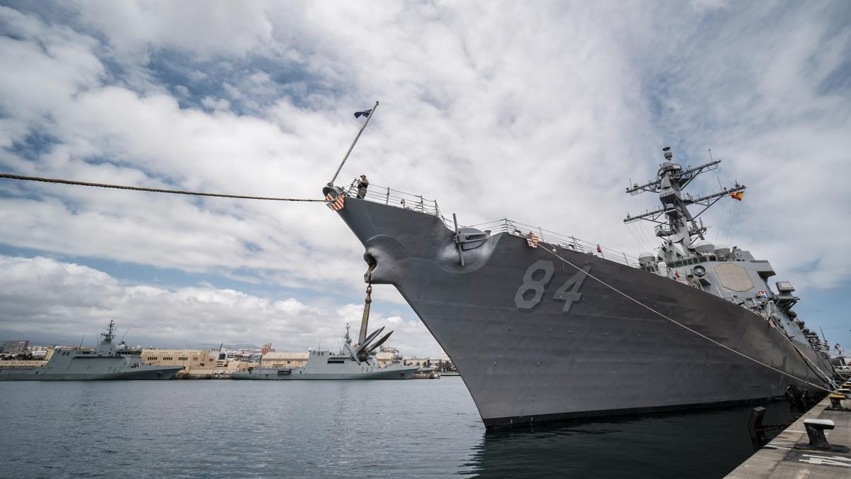 Recala en Canarias el destructor USS Bulkeley que modernizará flota de Rota