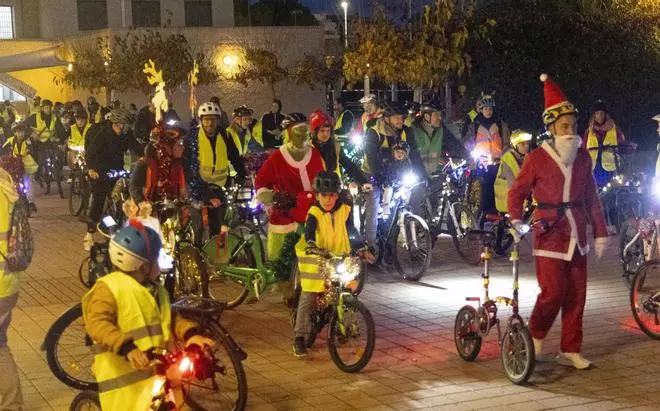El "Bicillum" toma las calles de Elche una nueva Navidad