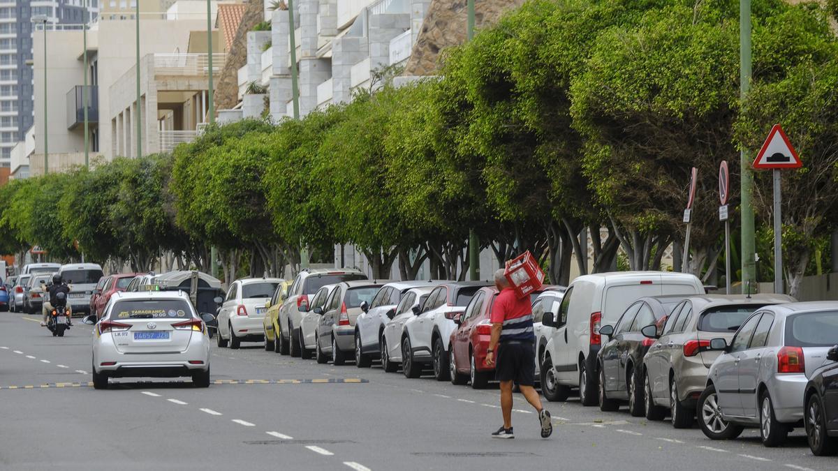 Zonas verdes y azules de aparcamiento en La Minilla