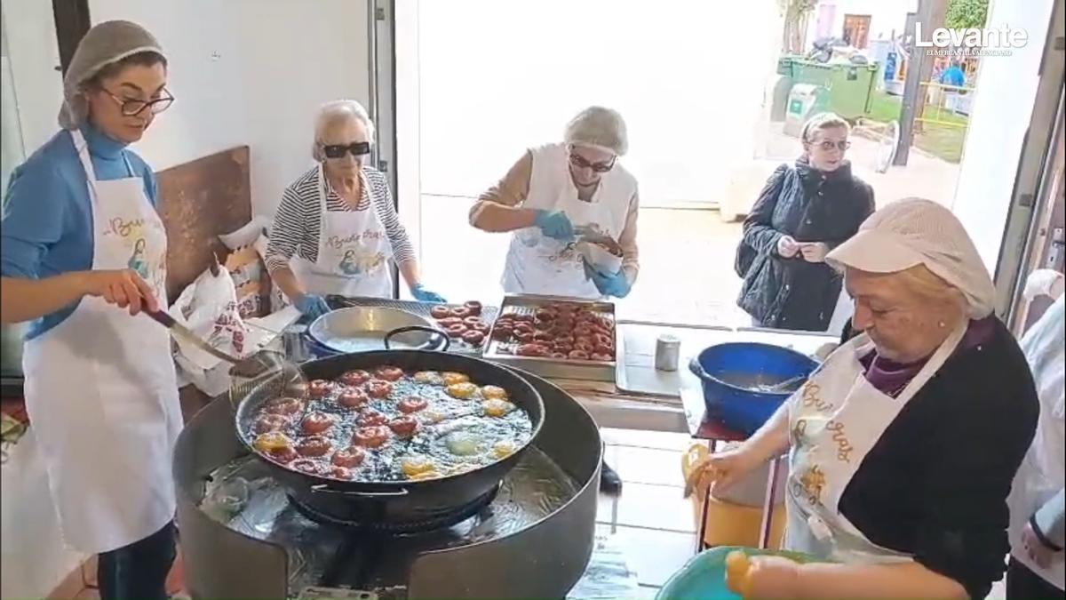 Los buñuelos más solidarios en las Fallas de Gandia