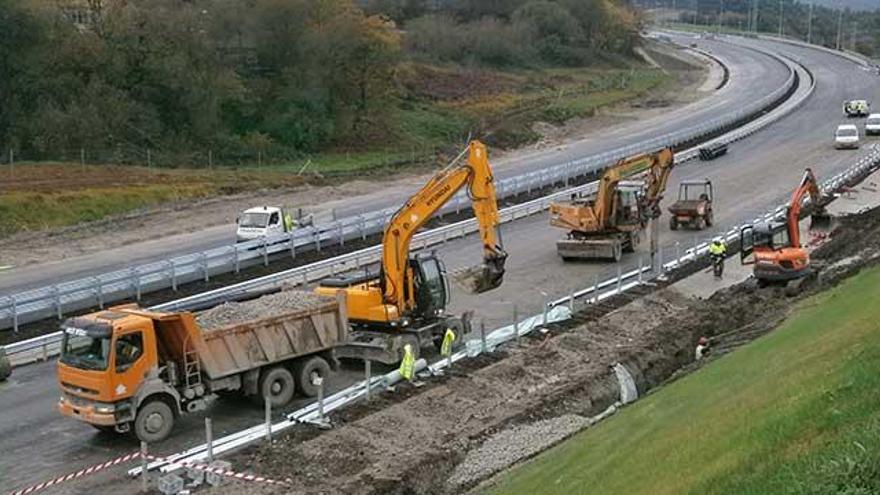 Obras en la A-8. | Emilio G. Cea