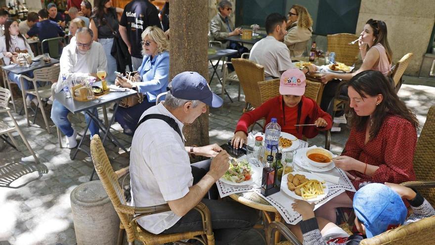 L’Ajuntament de Girona i la Generalitat sancionen desenes de locals per incompliments en restauració i oci