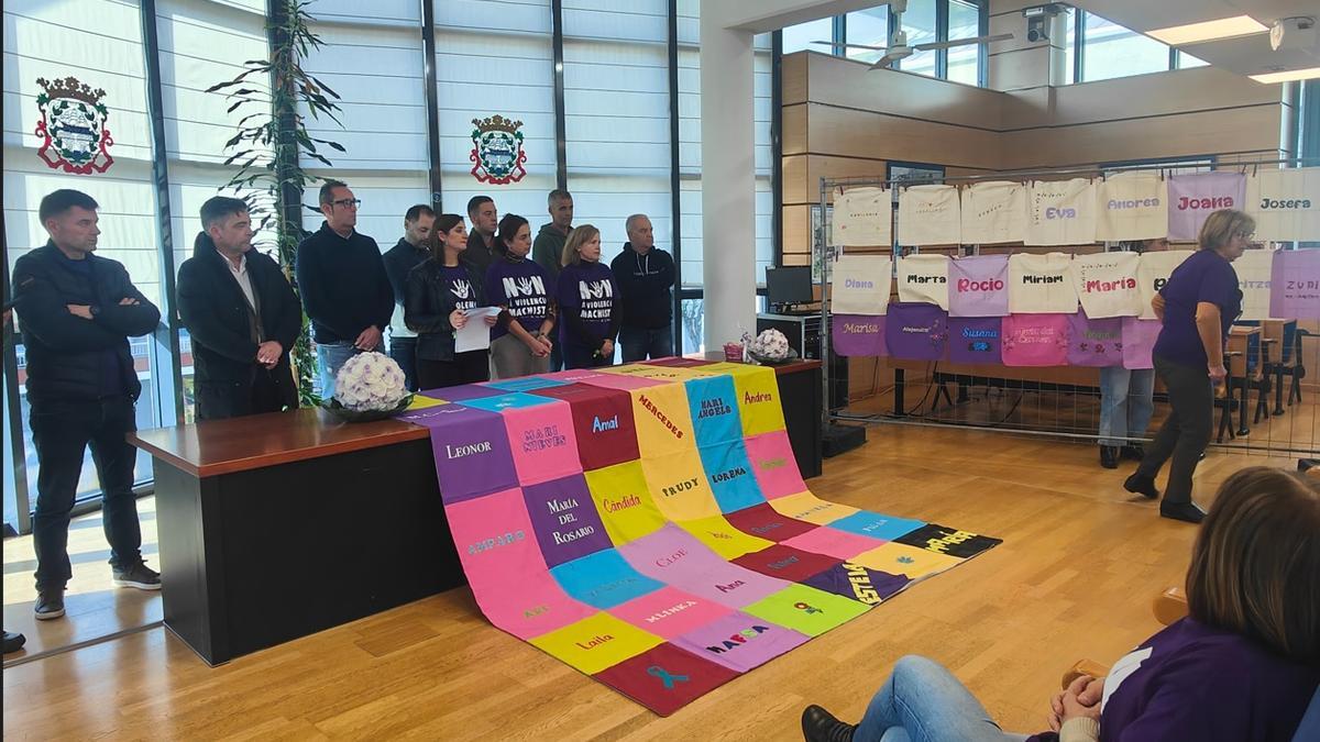 Paños en recuerdo de las 39 fallecidas este año.