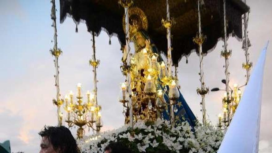 La imagen de la Virgen de los Dolores, ayer tras la lluvia. // G.Núñez