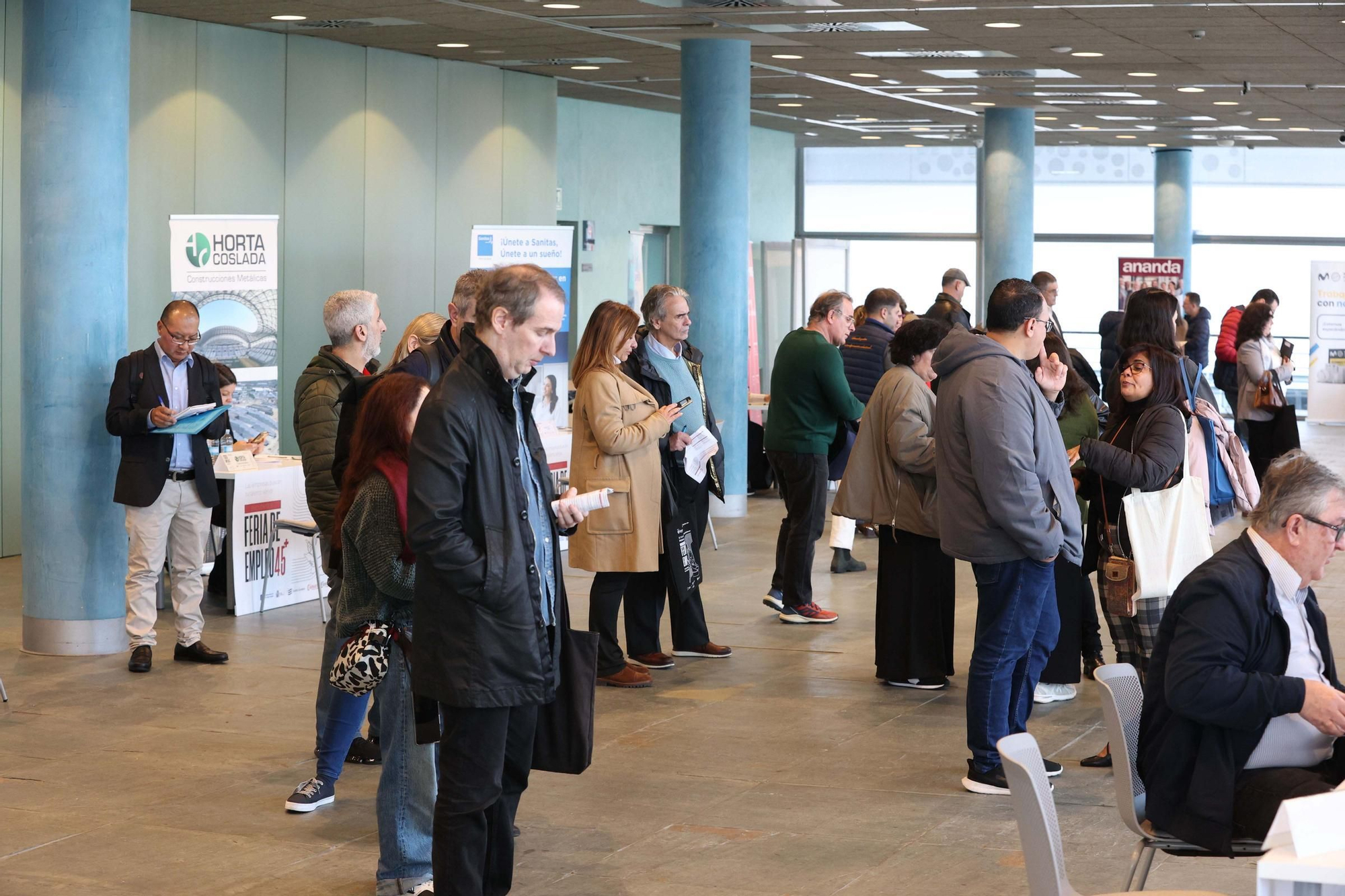 Feria de empleo Encontros 45+ en Palexco