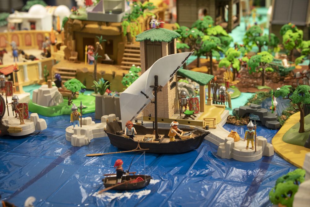 Así es el Belén hecho con figuras de Playmobil en Puçol