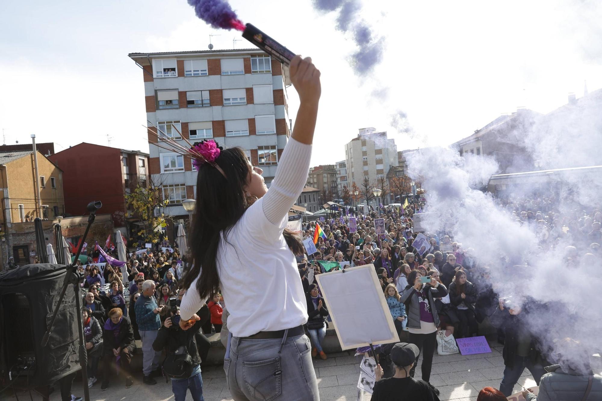 Así fue la manifestación del 25N en Pola de Siero