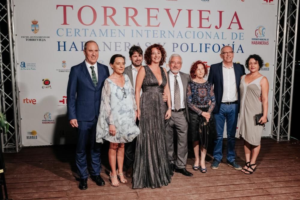 Las Eras de la Sal acogieron una espectacular gala coral con lo mejor del Certamen Internacional de Habaneras y Polifonía de Torrevieja antes de dar a conorcer los premios