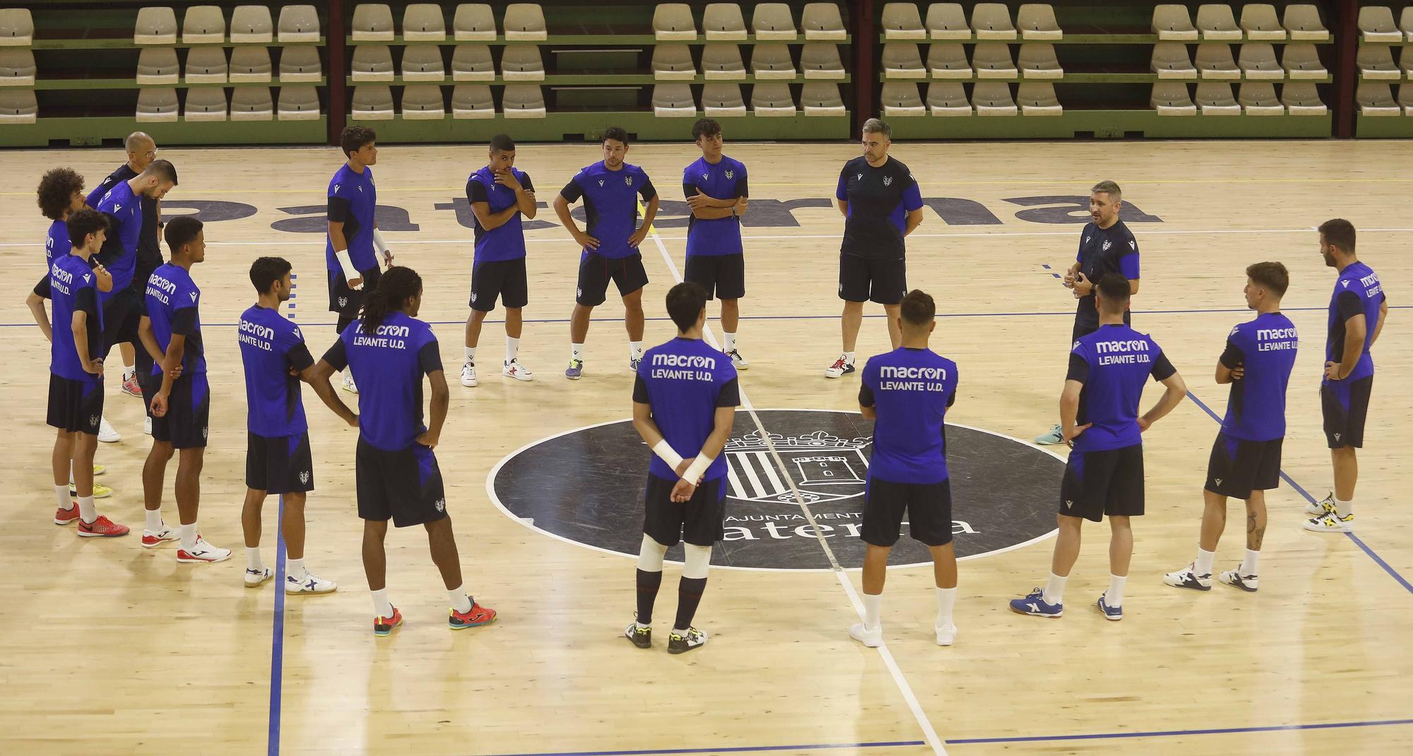 Primera sesión de trabajo para el Levante UD FS