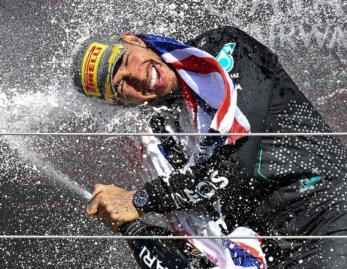 Lewis Hamilton fa història a Silverstone