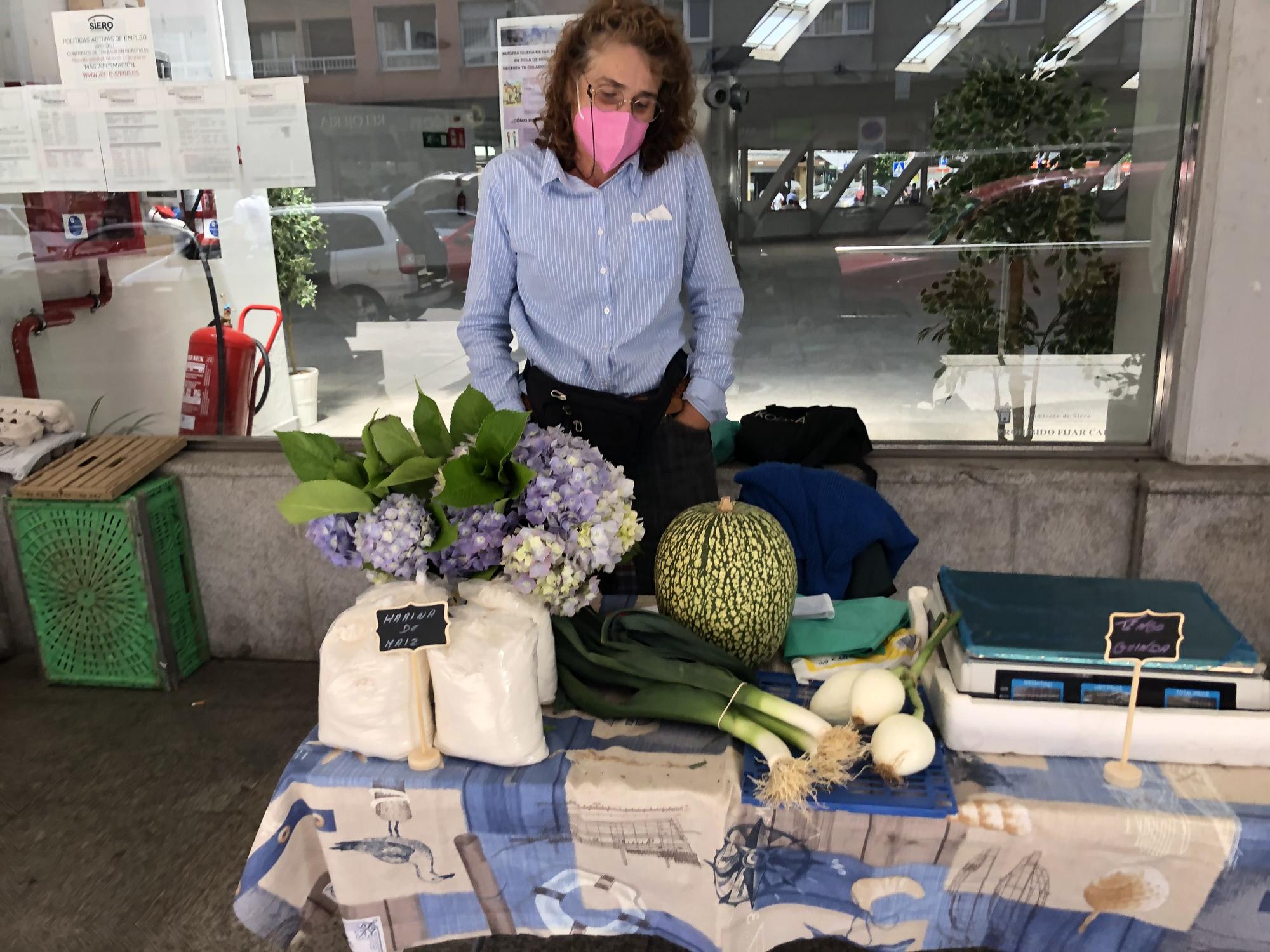 Ambiente y protagonistas de la Plaza de los martes en la Pola