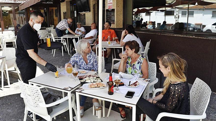 La Girona dels barris s&#039;acosta  a la vella i estimada normalitat