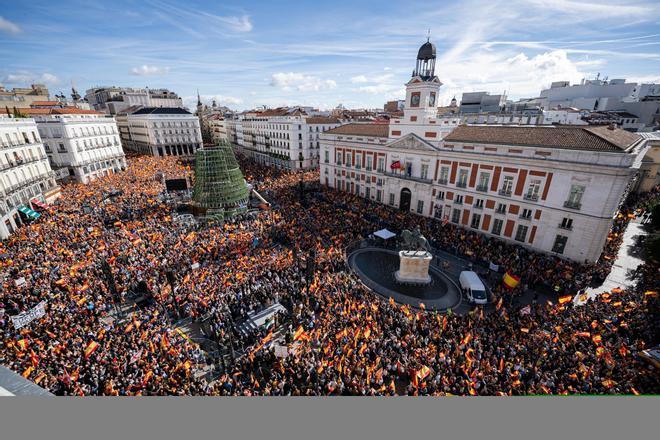 La manifestación del PP en Madrid contra la amnistía y la investidura de Sánchez, en imágenes