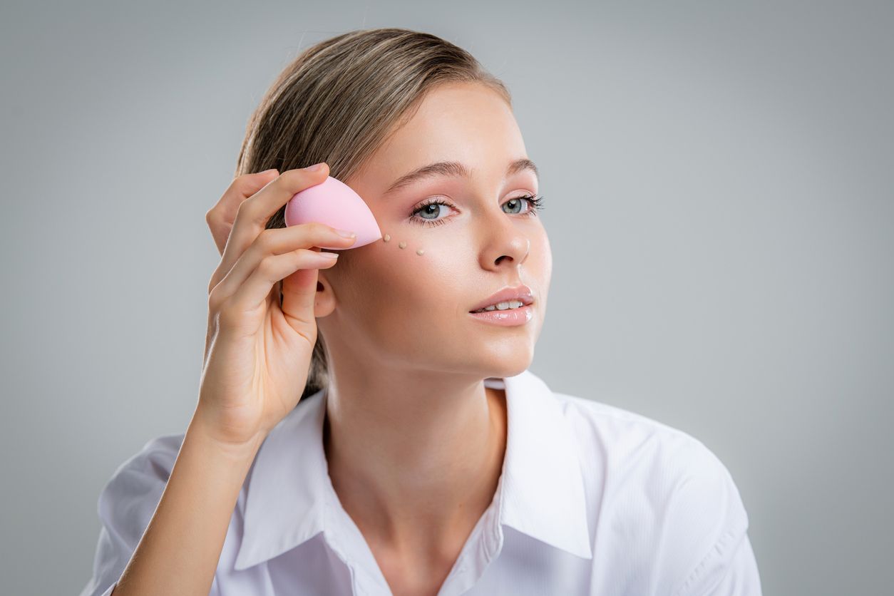 Las esponjas de maquillaje pueden ayudarnos a conseguir un acabado impecable