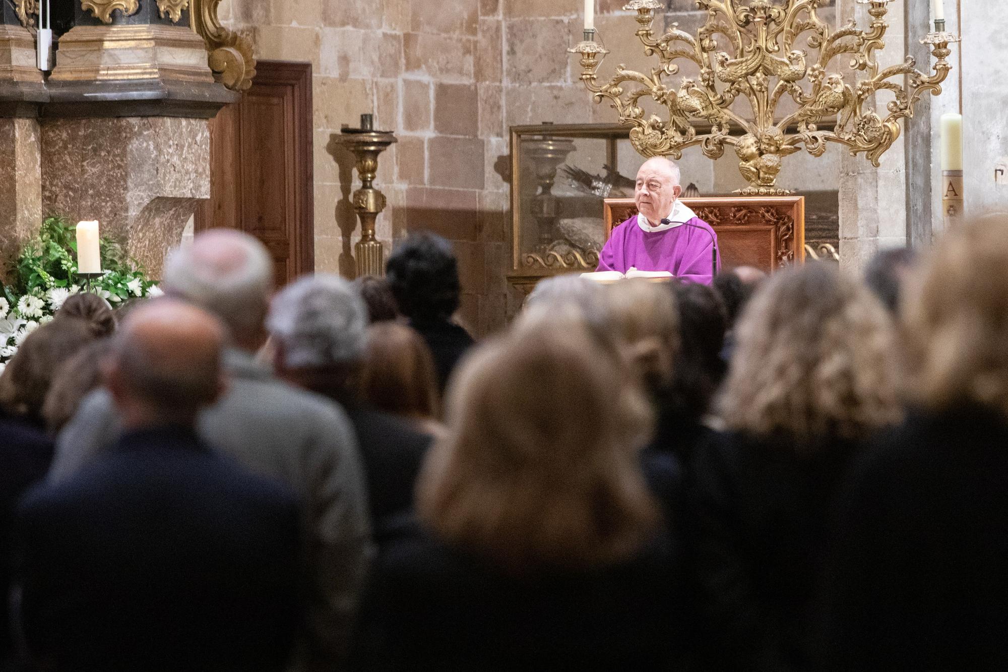 Funeral por Cristina Macaya en Palma