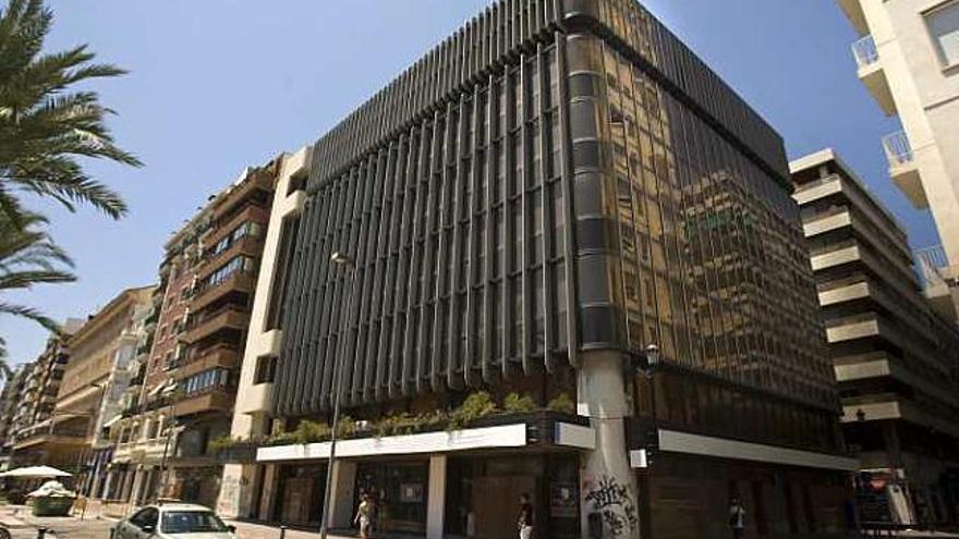 Castedo descarta alquilar el edificio del BBVA