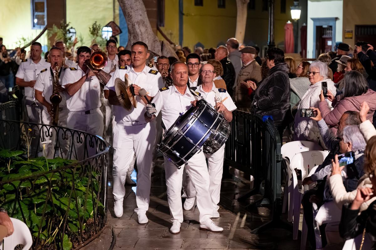 Gáldar convierte la Plaza de Santiago en una gran fiesta canaria