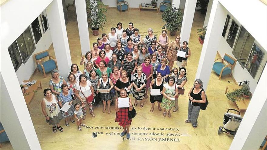 Unas 3.800 personas participan en cursos del Centro de la Mujer