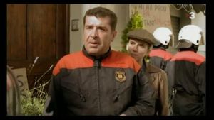 La mossa s’enfronta al mosso antiavalots (’Gran Nord’, TV-3).