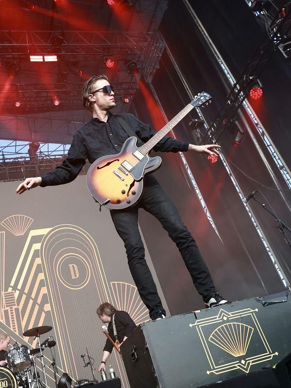 Actuación de Mando Diao y ambiente en el Warm Up (II)