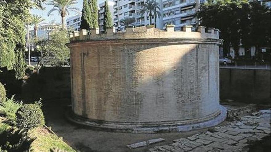 Exterior del mausoleo romano de la Puerta Gallegos.