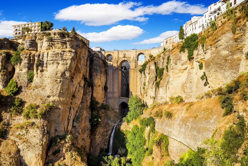 Ronda constituye una parada obligatoria en cualquier road trip por el sur de nuestra geografía.