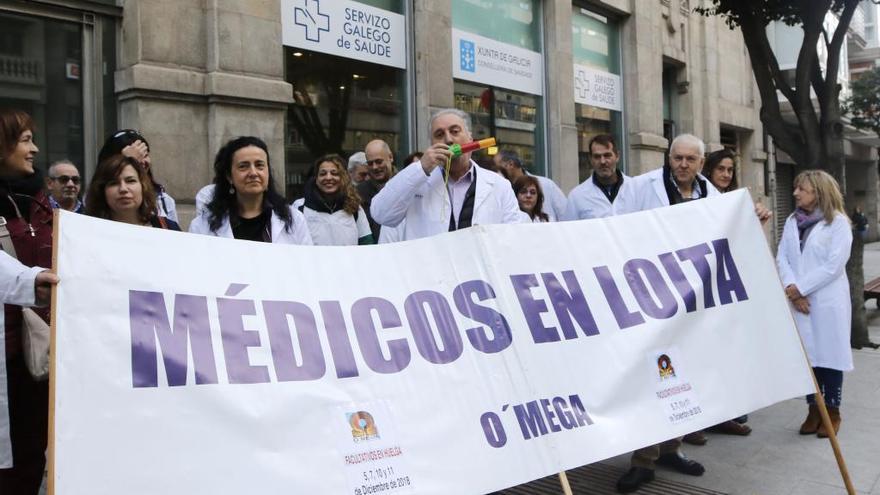 Protesta de médicos en Vigo (archivo). // A. Villar
