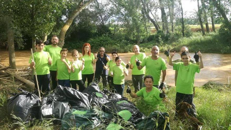 Calasenda organiza una jornada de limpieza en el Jalón