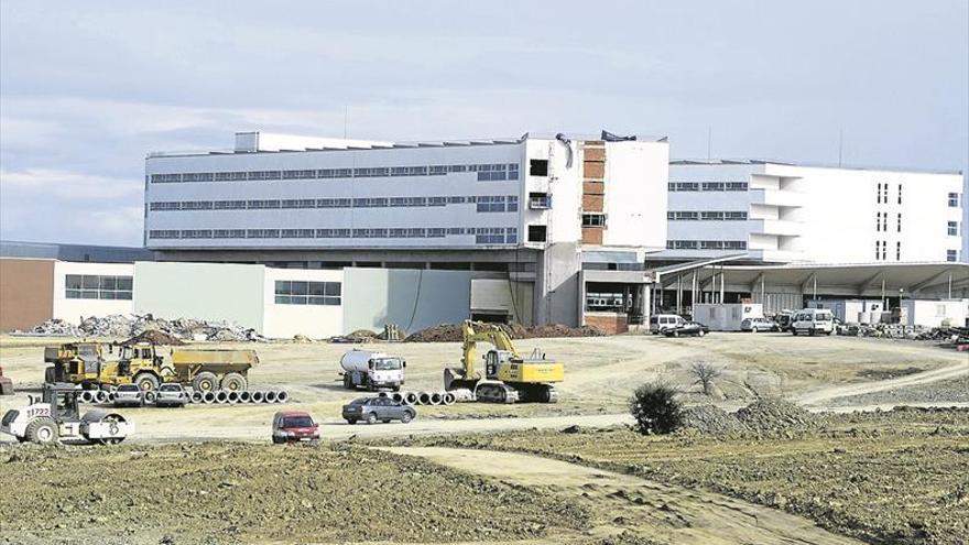 Comienza el montaje de las estructuras de los quirófanos del nuevo hospital de Cáceres