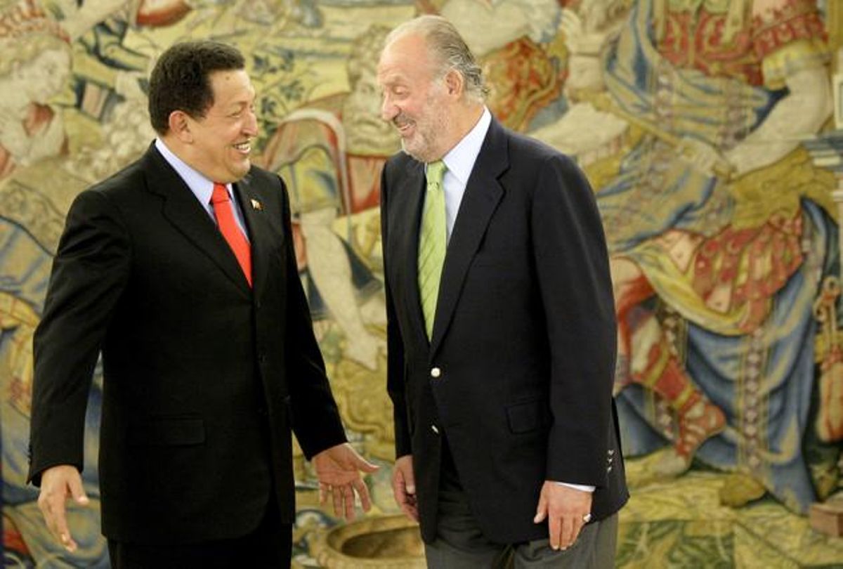 El Rei, amb l’expresident de Veneçuela, Hugo Chávez, al Palau de la Zarzuela, el 2009.