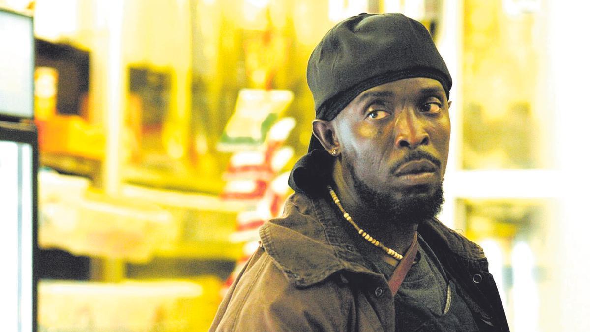 Williams, caracterizado como Omar Little, en un fotograma de &#039;The Wire&#039;.