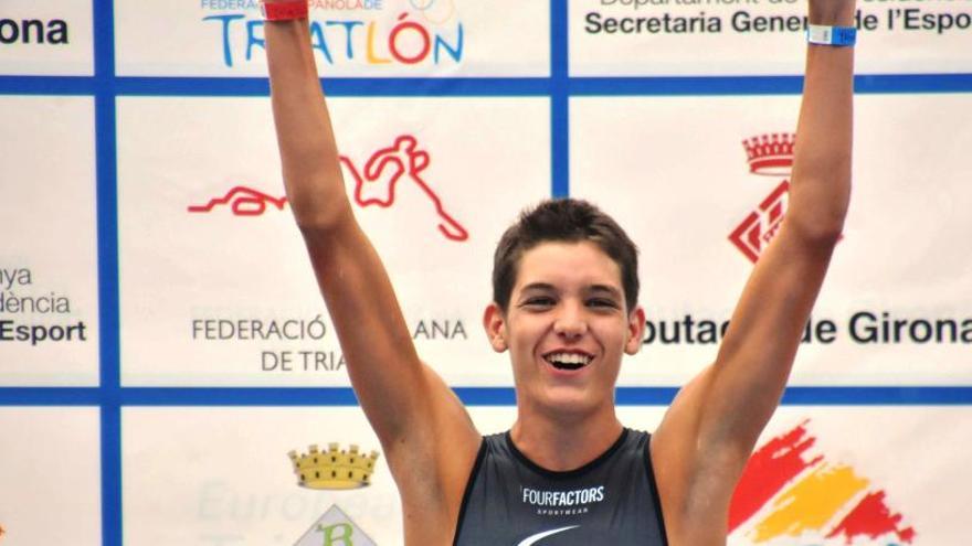 El callussenc Guillem Montiel es proclama campió d&#039;Espanya júnior de triatló