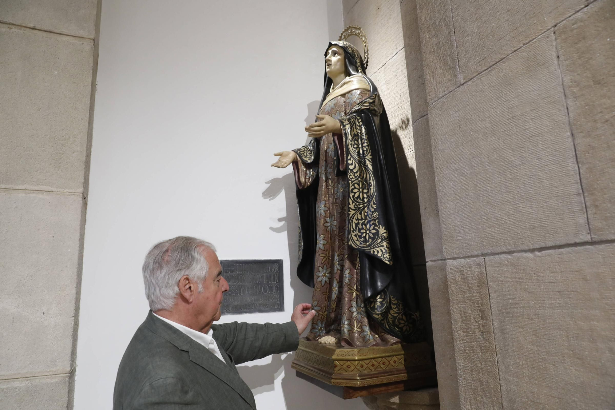 En imágenes: así ha quedado la reforma de la iglesia de San Julián de Somió