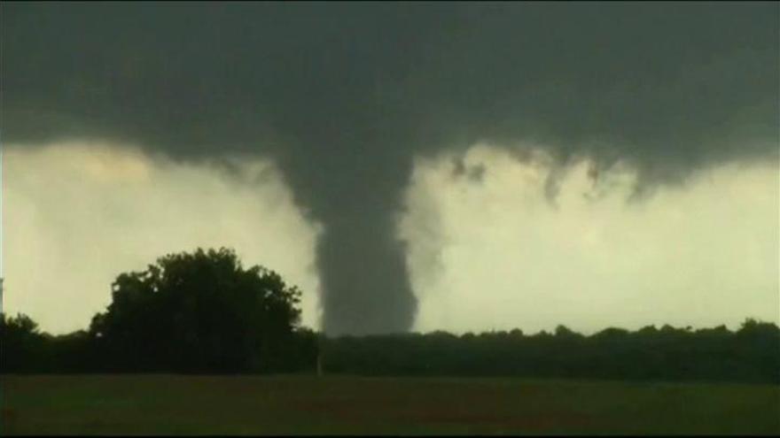 Un espectacular tornado azota el estado de Oklahoma