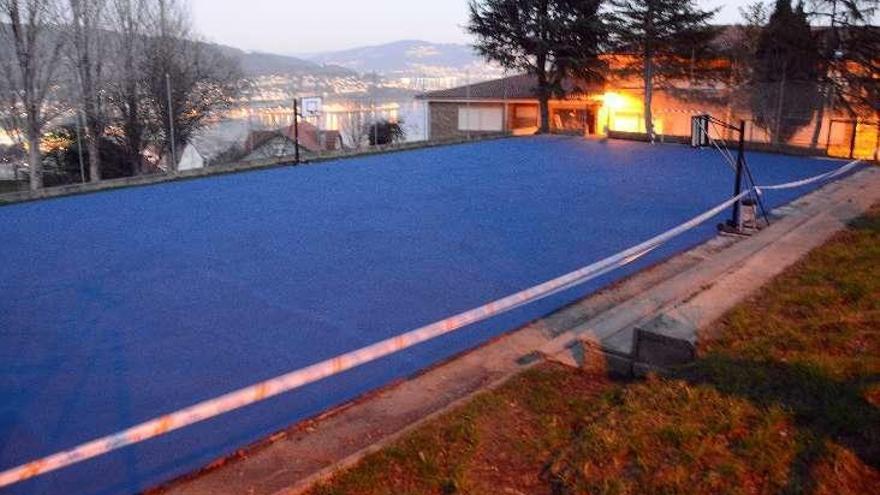 Pista deportiva en el CEIP Abelendo. // Gonzalo Núñez