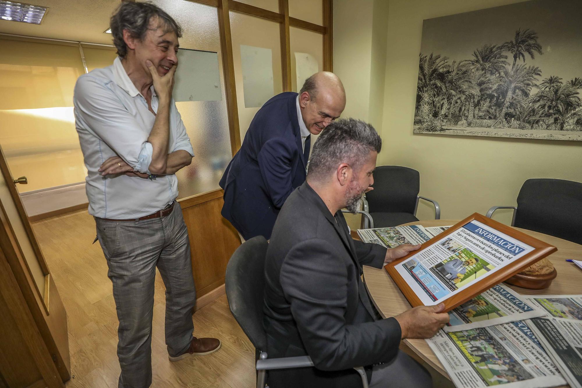 Visita Bragarnik dueño del Elche cf a la Redaccion de informacion en Elche