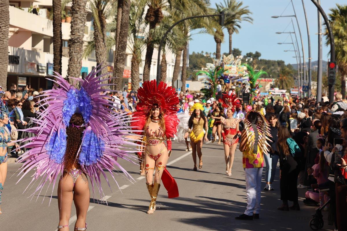 Mira aquí todas las imágenes de la rúa de Carnaval de Ibiza Mira aquí todas las imágenes de la rúa de Carnaval de Ibiza