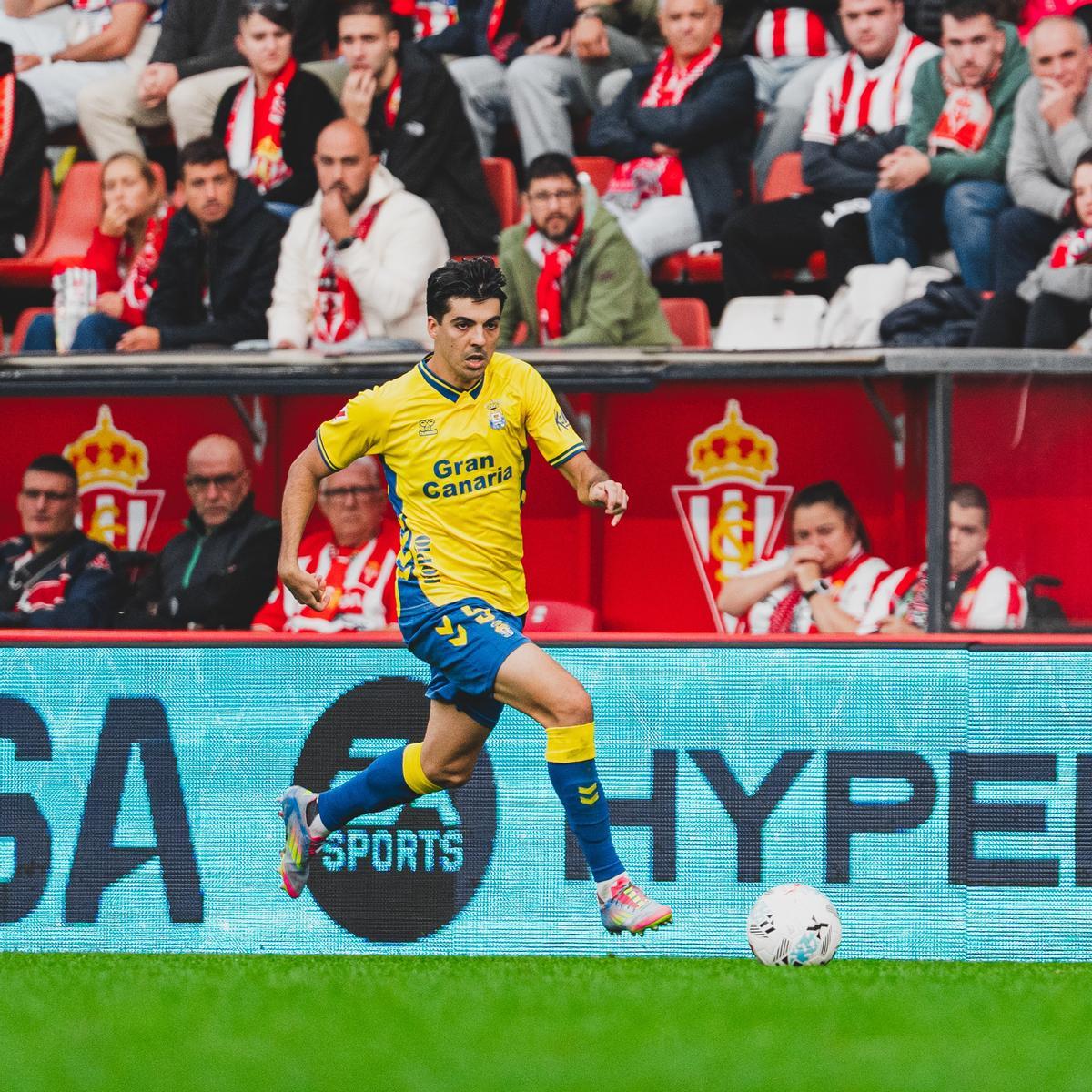 Enrique Clemente, en El Molinón.