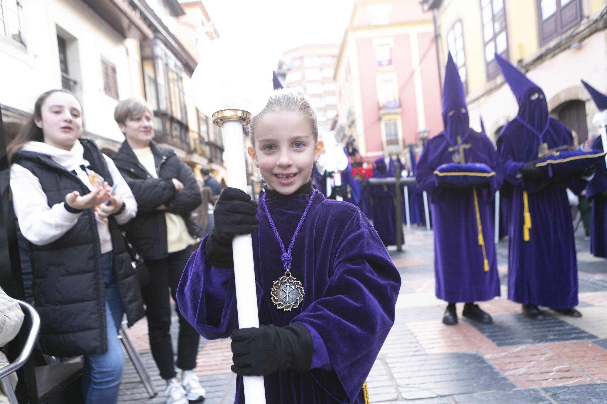 EN IMÁGENES: Así fue la procesión del Encuentro en Avilés