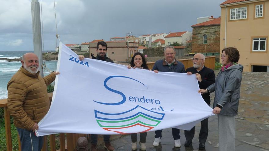 El sendero de Saldoiro presume de su undécima bandera azul | LOC