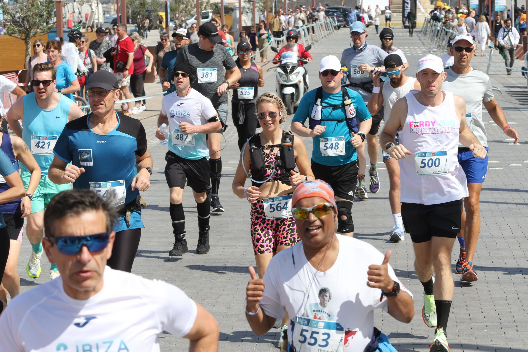 Búscate en nuestra galería de fotos del Santa Eulària Ibiza Marathon