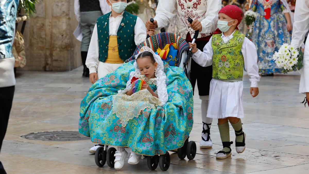 Búscate en el segundo día de Ofrenda por las calles del Mar y Avellanas (entre las 11.00 y 12.00 horas)