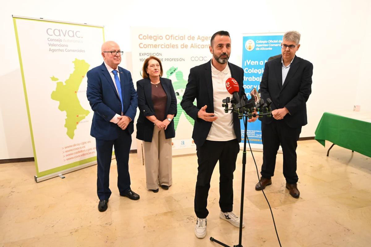 El Colegio de Agentes Comerciales de Alicante conmemora su centenario en Elche con una exposición
