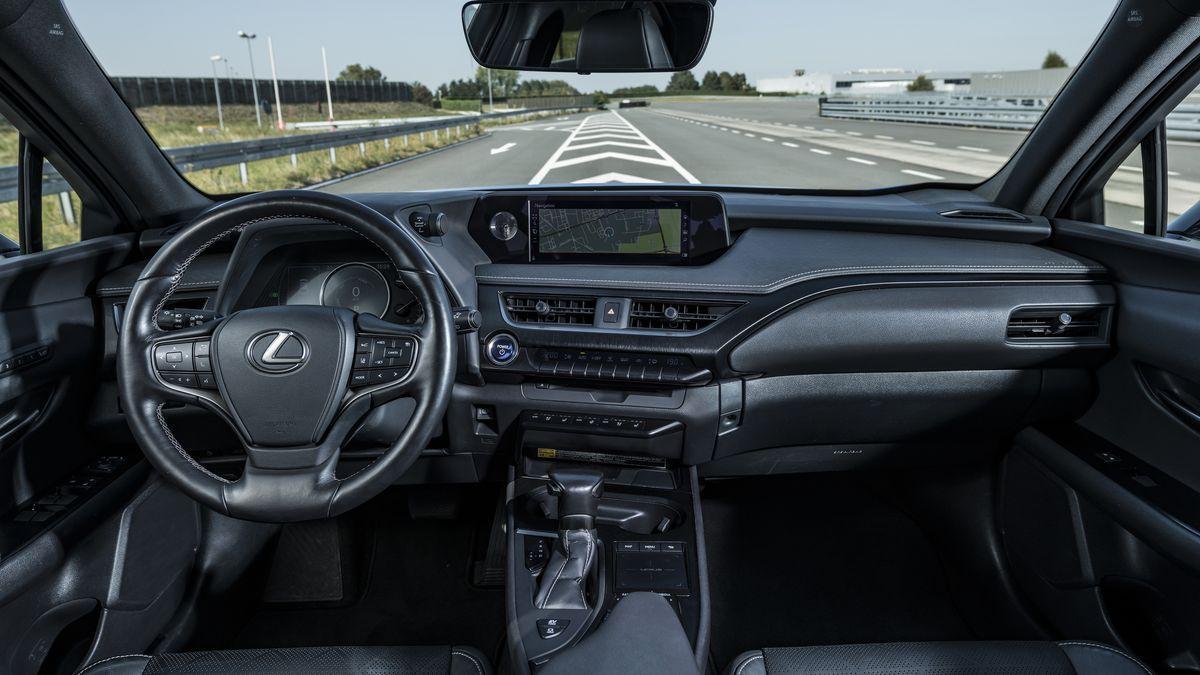 Interior del Lexus 250h.