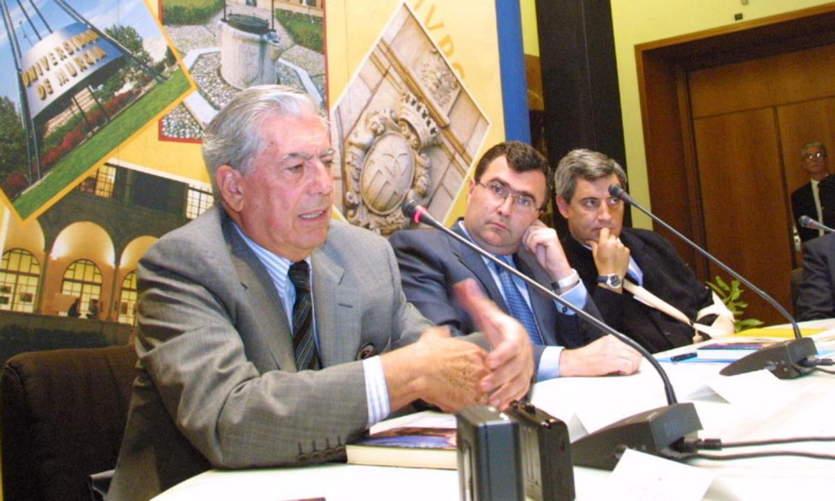 Presentación del premio Mario Vargas Llosa, con la presencia del escritor peruano. | P. M.