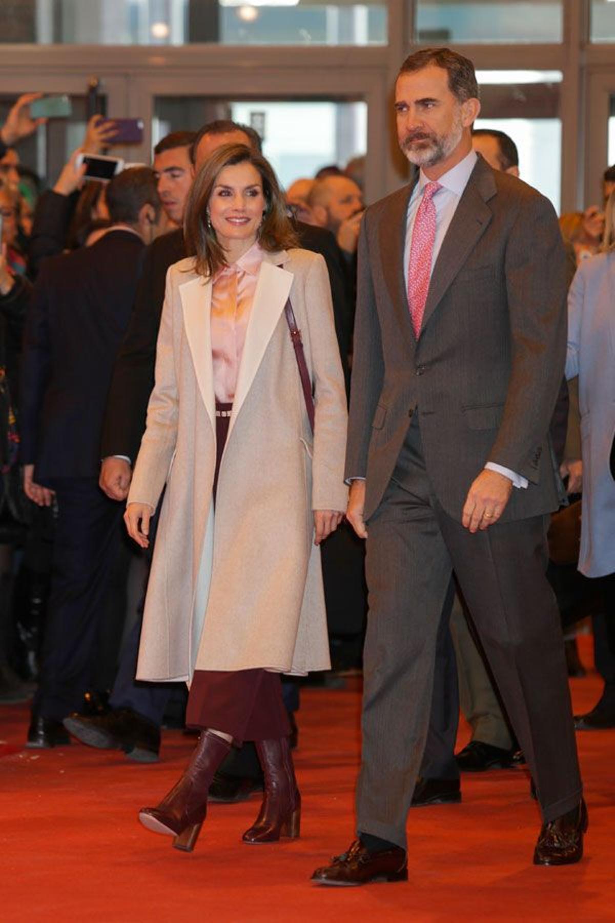 El look de Letizia Ortiz junto a Felipe VI en FITUR