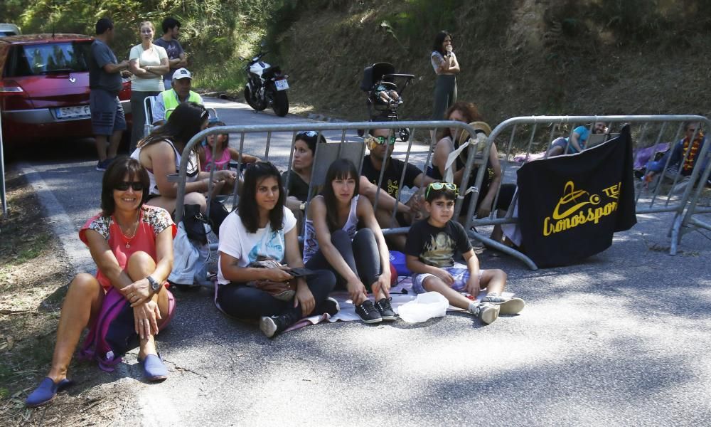 Una treintena de bólidos y numeroso público participan en el cuartos descenso Cidade de Vigo