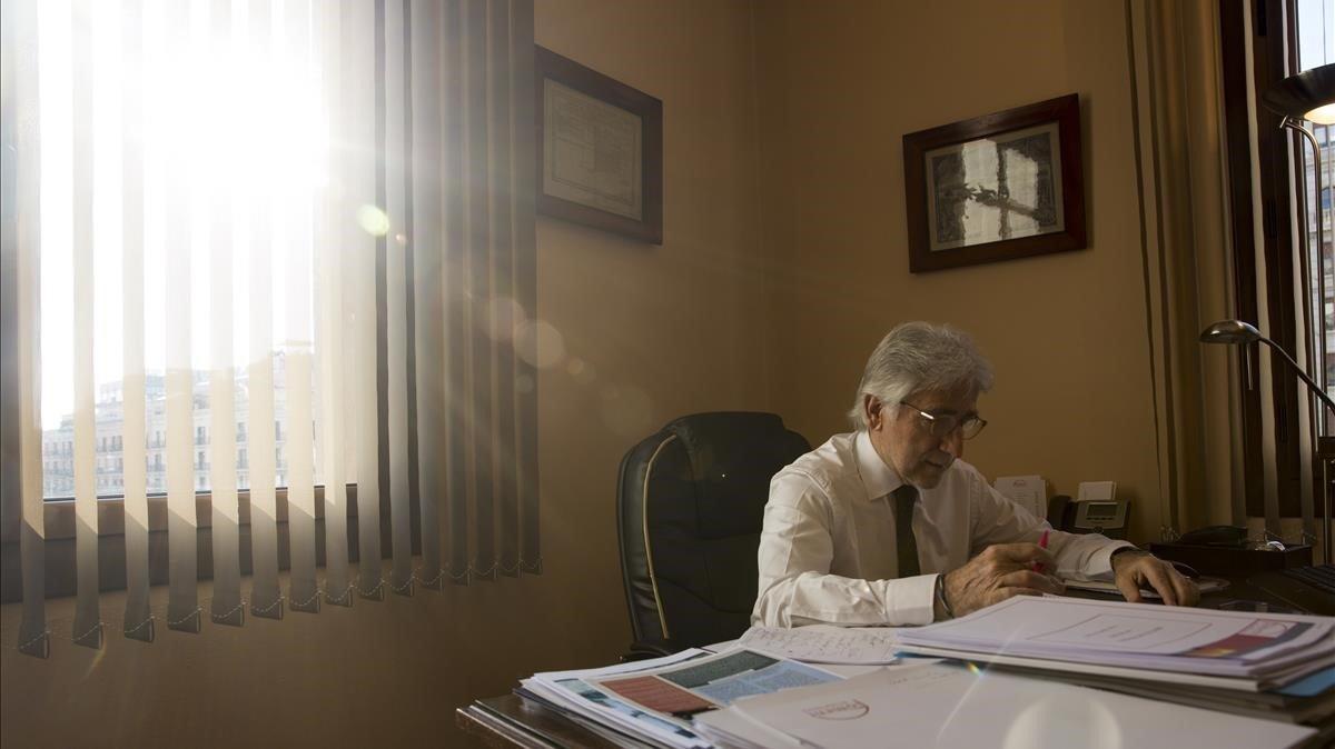 Daniel Sanchez Llibre en su despacho den la Via Laietana.