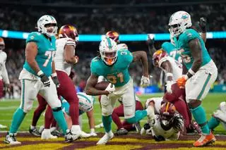 Fuegos artificiales, cerveza, Daddy Yankee y Bizarrap: la NFL monta en el Bernabéu la madre de todos los 'shows'