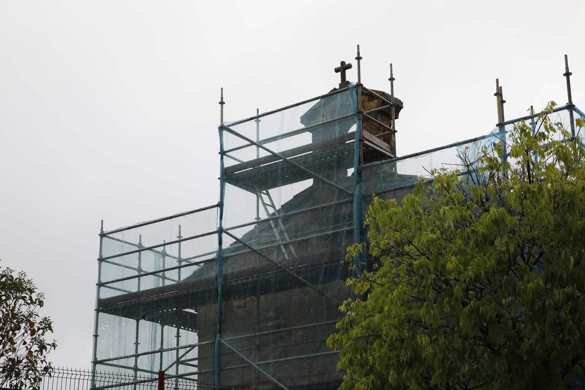 La rehabilitación de la capilla de San Esteban del Mar ya está en marcha (en imágenes)